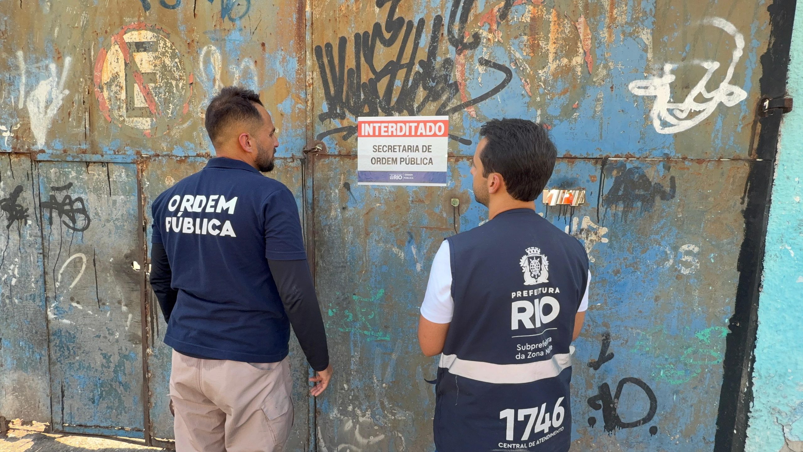 Prefeitura interdita ferro-velho em Tomás Coelho e apreende mais de 30 objetos perfurocortantes
