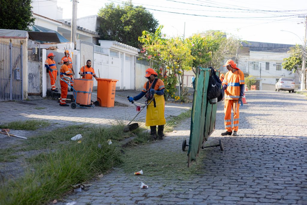 Serviços da Comlurb de limpeza