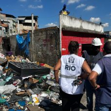 subprefeita vistoria terreno que vai virar ecoponto